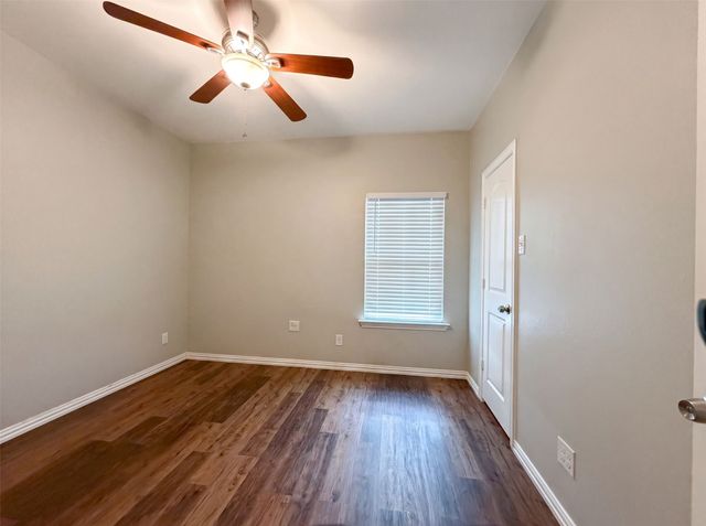619 E Arlington Avenue, Fort Worth, TX 76104