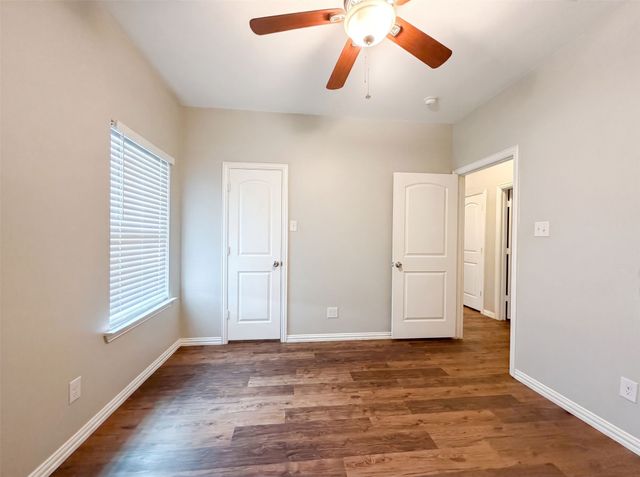 619 E Arlington Avenue, Fort Worth, TX 76104