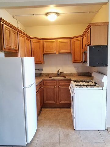 4764 N Virginia Avenue 305, Chicago, IL 60625