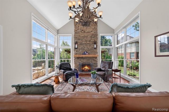 41621 Hempshire Street, Novi, MI 48375
