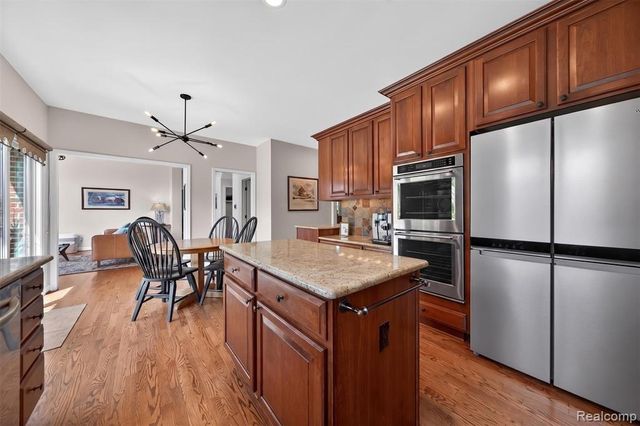 41621 Hempshire Street, Novi, MI 48375