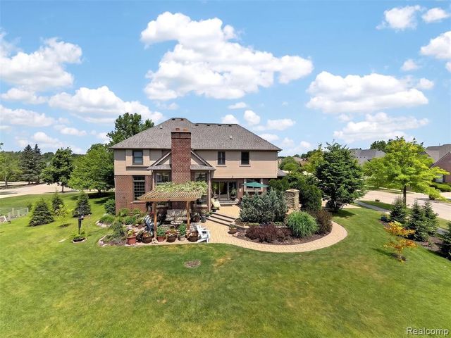 41621 Hempshire Street, Novi, MI 48375