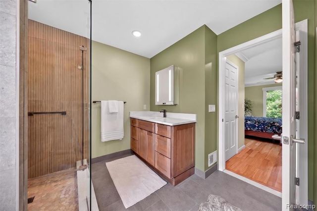 41621 Hempshire Street, Novi, MI 48375