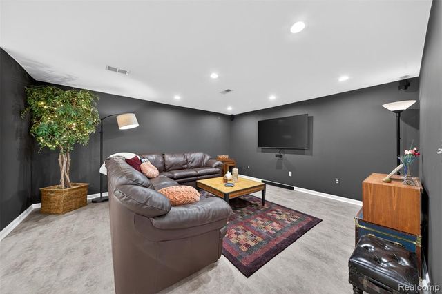 41621 Hempshire Street, Novi, MI 48375