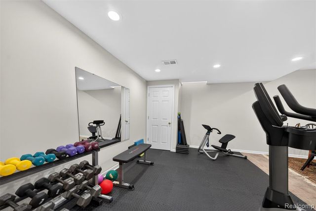 41621 Hempshire Street, Novi, MI 48375