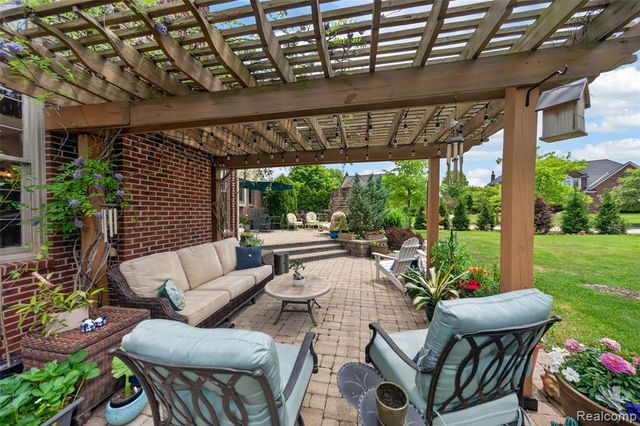 41621 Hempshire Street, Novi, MI 48375
