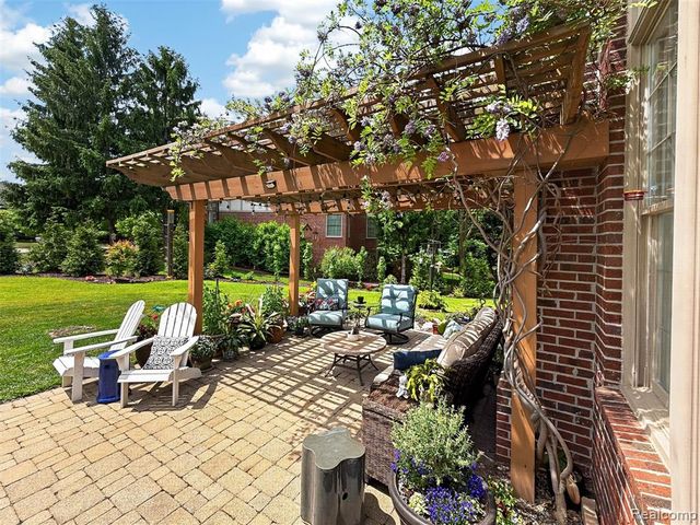 41621 Hempshire Street, Novi, MI 48375
