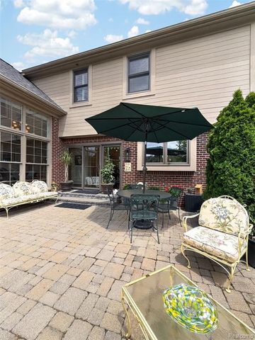 41621 Hempshire Street, Novi, MI 48375