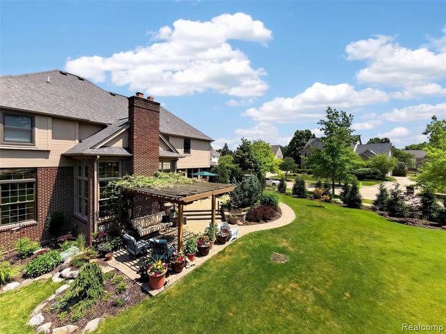 41621 Hempshire Street, Novi, MI 48375