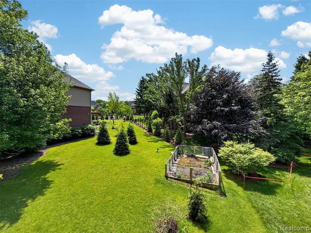 41621 Hempshire Street, Novi, MI 48375