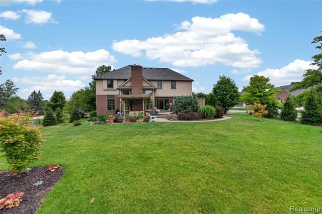 41621 Hempshire Street, Novi, MI 48375