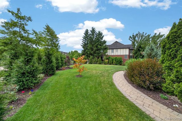 41621 Hempshire Street, Novi, MI 48375