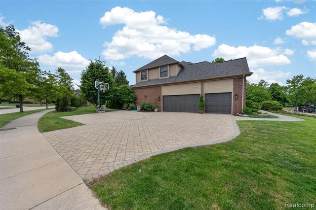 41621 Hempshire Street, Novi, MI 48375