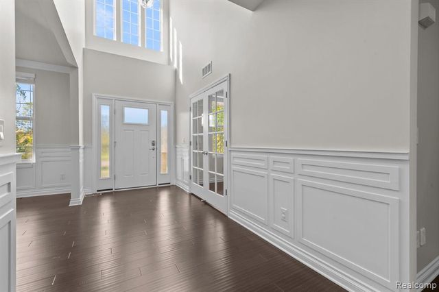 1526 Hickory Ridge Court, Canton, MI 48187