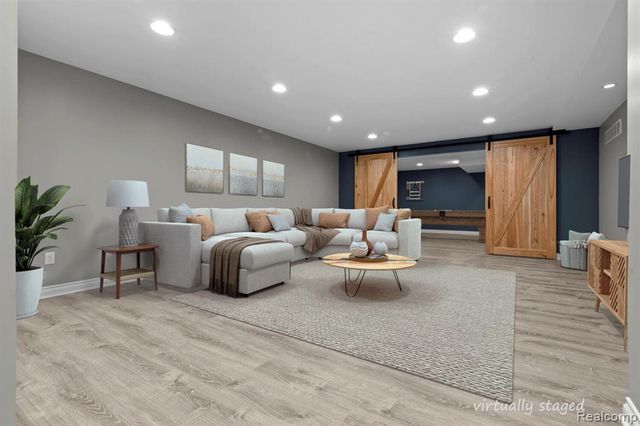 1526 Hickory Ridge Court, Canton, MI 48187