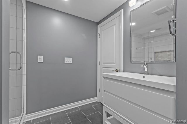 1526 Hickory Ridge Court, Canton, MI 48187