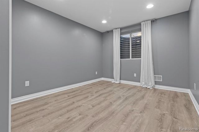 1526 Hickory Ridge Court, Canton, MI 48187