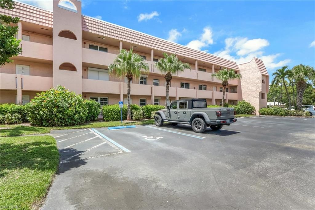 200 Forest Lakes BLVD 108, NAPLES, FL 34105 — photo 2
