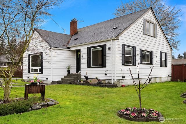 627 Madison Street, Everett, WA 98203