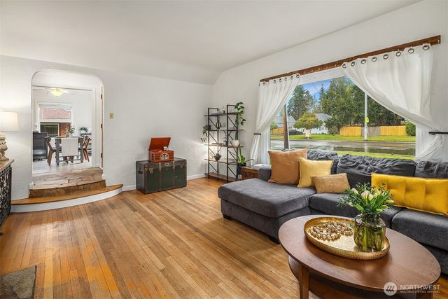 627 Madison Street, Everett, WA 98203