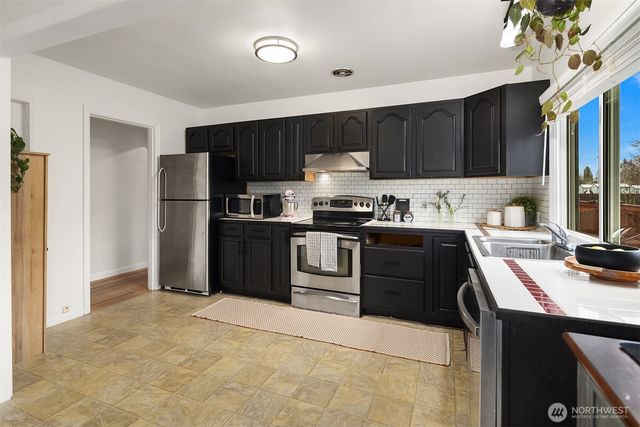 627 Madison Street, Everett, WA 98203