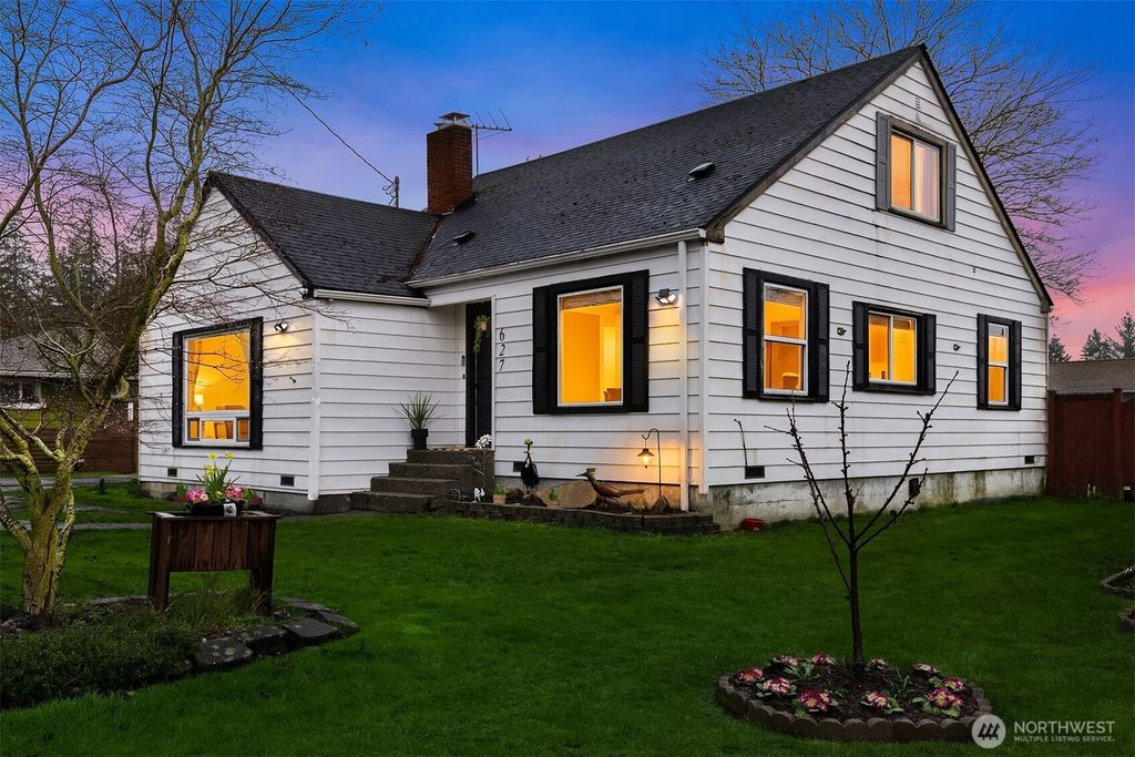 627 Madison Street, Everett, WA 98203