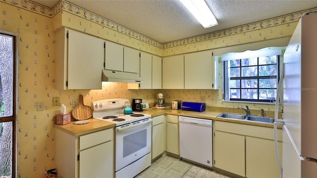 6194 SEQUOIA DRIVE, Port Orange, FL 32127