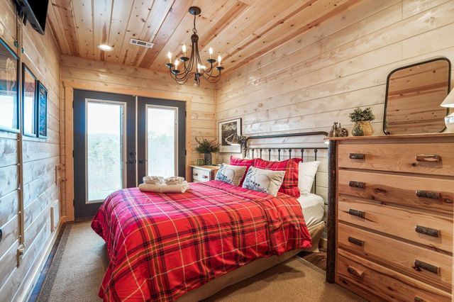 13480 Big Cola Road, Rockbridge, OH 43149