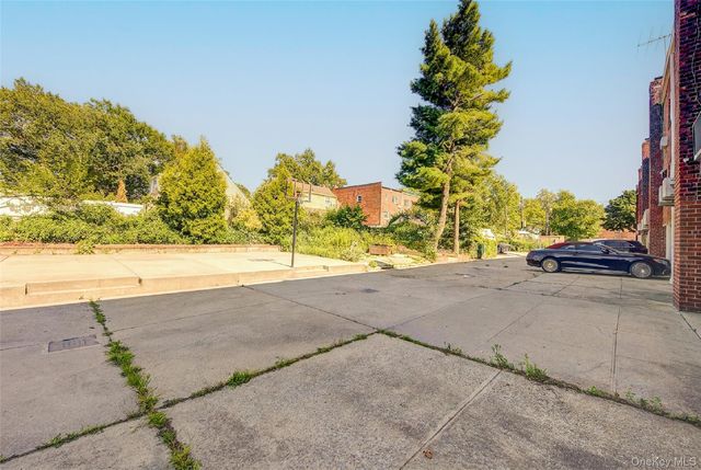 50-35 207th Street, Bayside, NY 11364