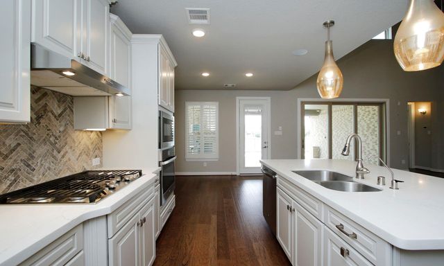 57 Sunrise Crest Trail, Tomball, TX 77375