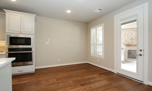 57 Sunrise Crest Trail, Tomball, TX 77375