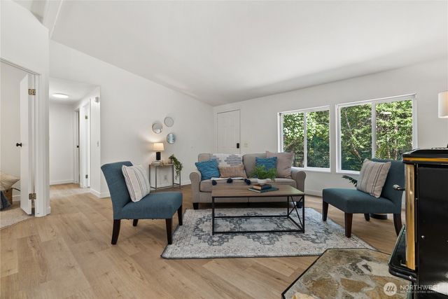 10223 Glenwood Road SW, Port Orchard, WA 98367