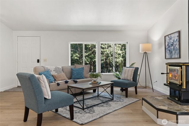 10223 Glenwood Road SW, Port Orchard, WA 98367