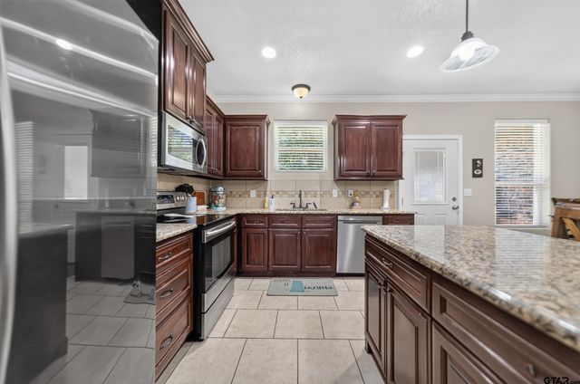 19110 PINEDALE CIRCLE, Flint, TX 75762