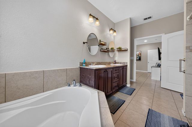 19110 PINEDALE CIRCLE, Flint, TX 75762