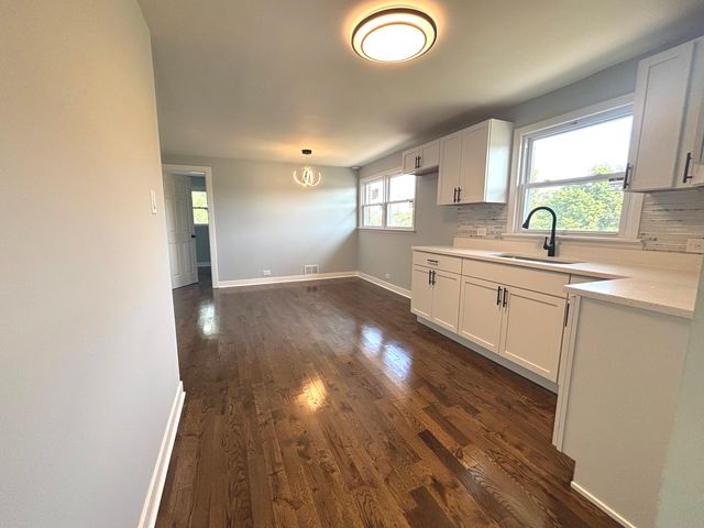 15711 Dixie Highway, Harvey, IL 60426