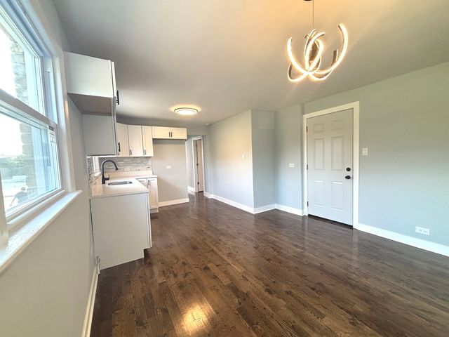 15711 Dixie Highway, Harvey, IL 60426