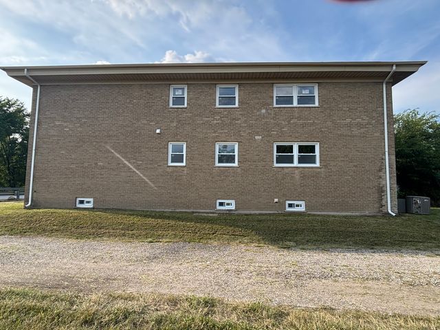 15711 Dixie Highway, Harvey, IL 60426