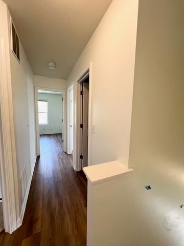 601 Blackstone Court, Aurora, IL 60504