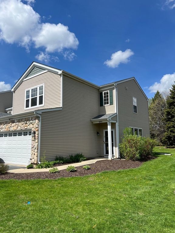 601 Blackstone Court, Aurora, IL 60504