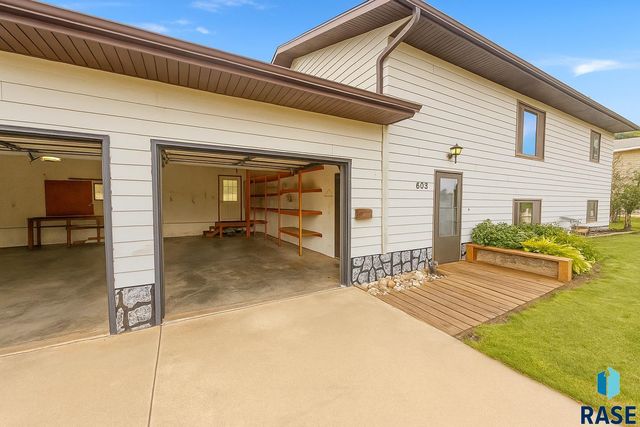 805 College Ave N Avenue N, Wessington Springs, SD 57382