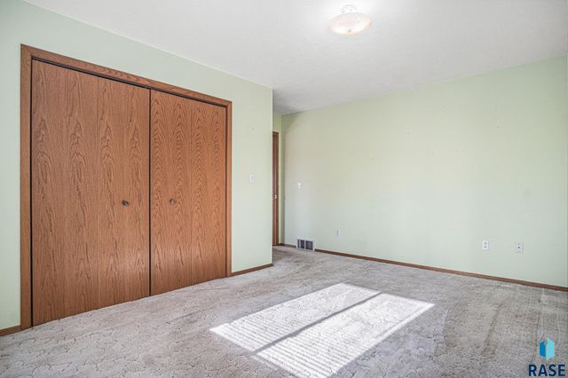 805 College Ave N Avenue N, Wessington Springs, SD 57382