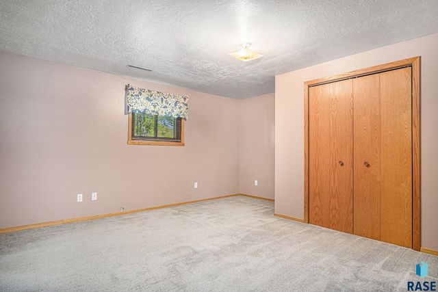 805 College Ave N Avenue N, Wessington Springs, SD 57382