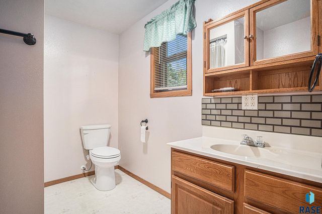 805 College Ave N Avenue N, Wessington Springs, SD 57382