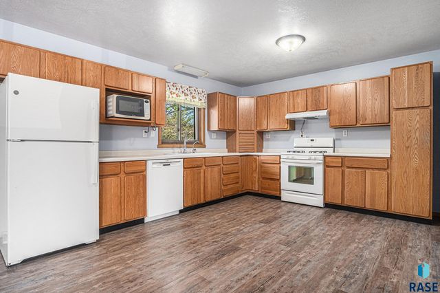 805 College Ave N Avenue N, Wessington Springs, SD 57382