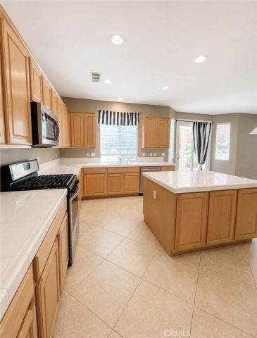 27960 Whittington, Menifee, CA 92584