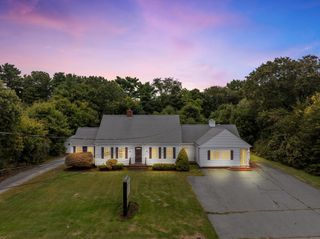 75 Main St, Lakeville, MA 02347
