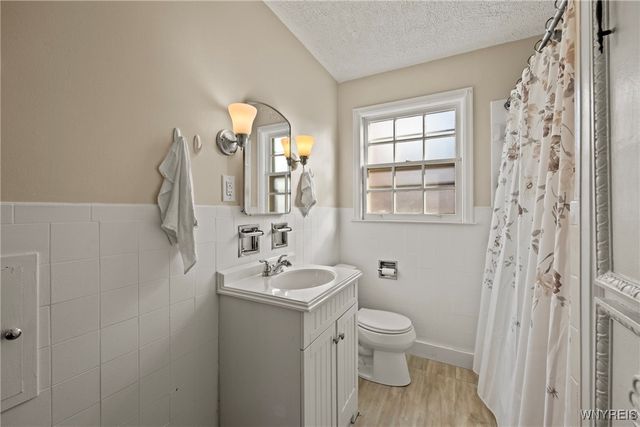 42 Jasper Drive, Amherst, NY 14226