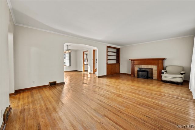 42 Jasper Drive, Amherst, NY 14226