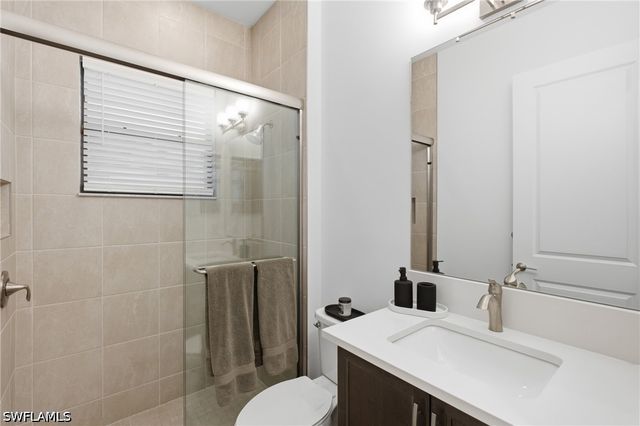 20374 Fair Oak LN, Estero, FL 33928